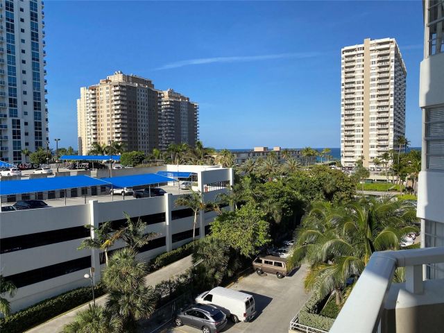 1-bedroom condo for sale in Hallandale Beach - 1965 S Ocean Dr 4D - MondialRealty