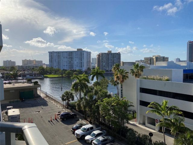 1-bedroom condo for sale in Hallandale Beach - 1965 S Ocean Dr 4D - MondialRealty