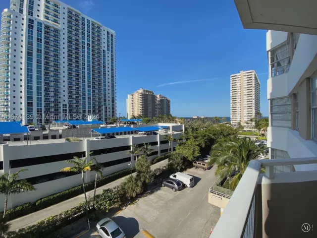 1-bedroom condo for sale in Hallandale Beach - 1965 S Ocean Dr 4D - MondialRealty