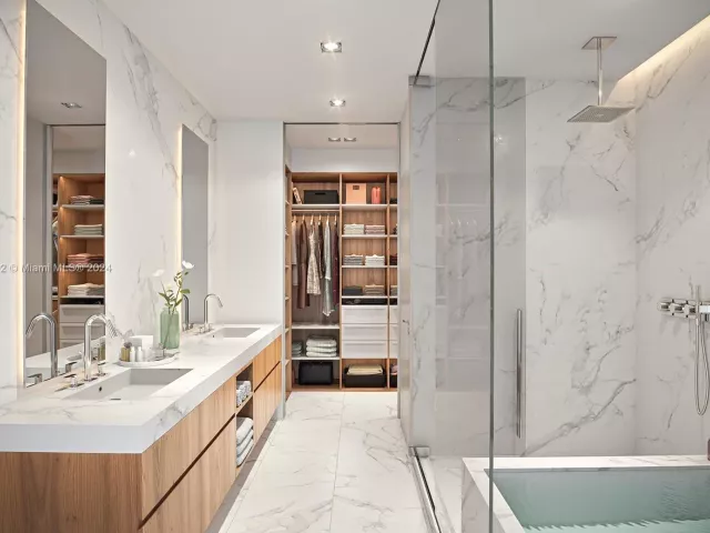 Apartment for sale  Unit #4802 - photo 5671600