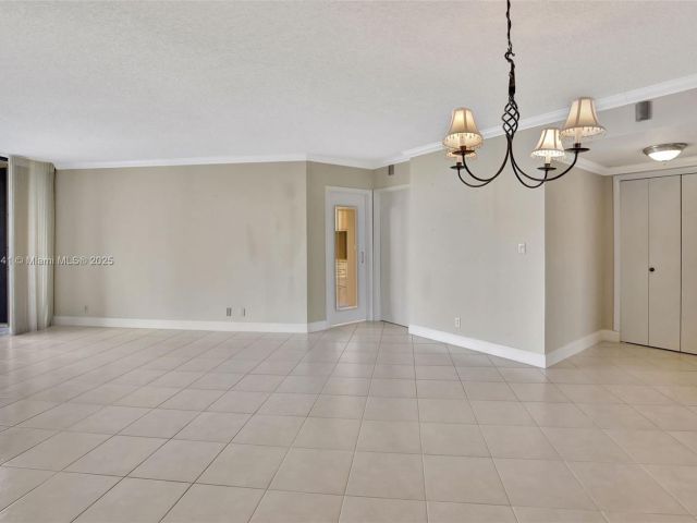 Apartment for sale  Unit #2209 - photo 5687442