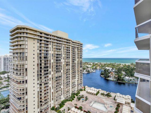 Apartment for sale  Unit #2209 - photo 5687443