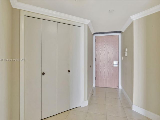 Apartment for sale  Unit #2209 - photo 5687446