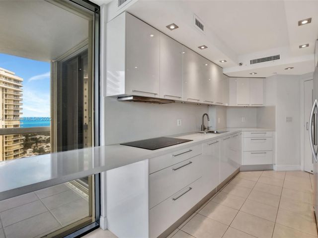 Apartment for sale  Unit #2209 - photo 5687454