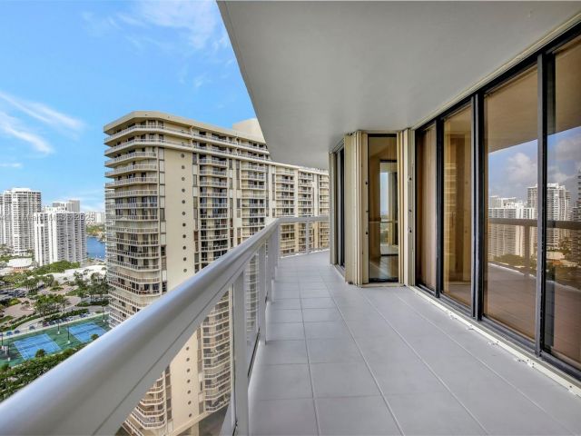 Apartment for sale  Unit #2209 - photo 5687455