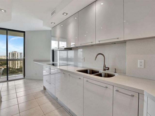 Apartment for sale  Unit #2209 - photo 5687457