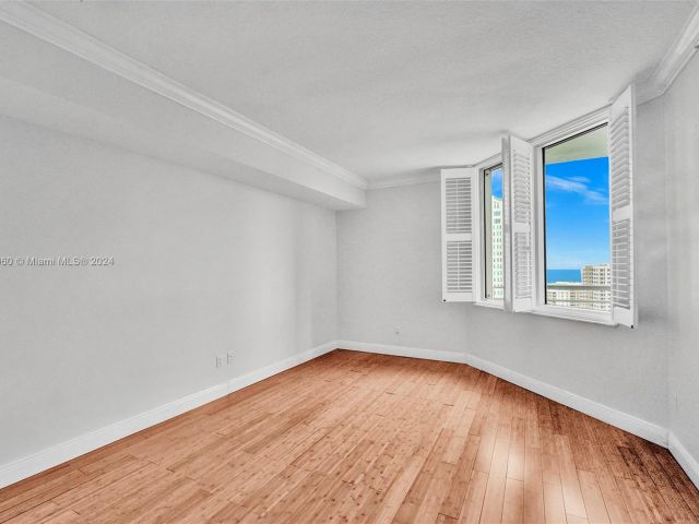 Apartment for sale  Unit #3521 - photo 5638643