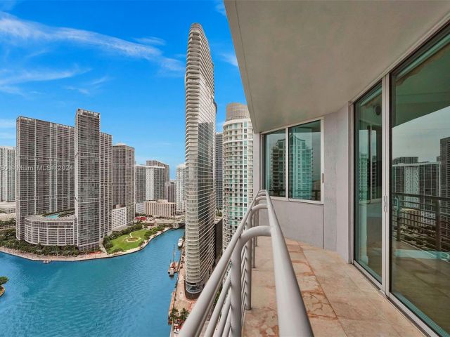 Apartment for sale  Unit #3521 - photo 5638644