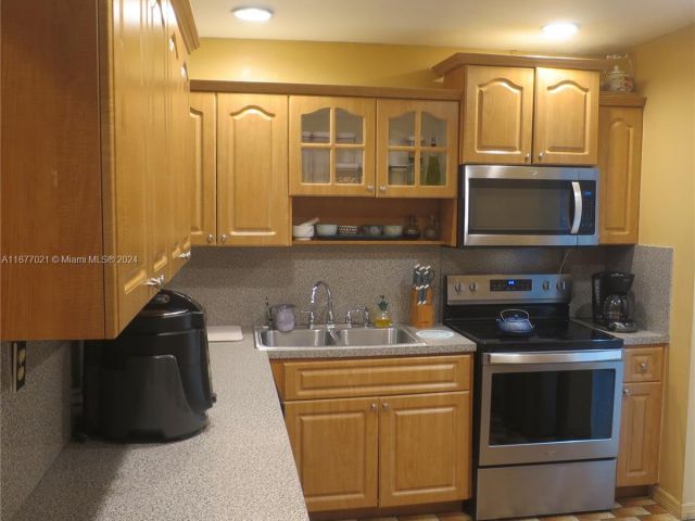 Home for sale at 19021 NW 12th Ct - photo 5576770