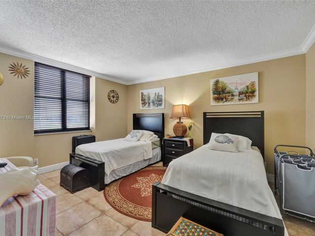 Apartment for sale  Unit #701 - photo 5629472