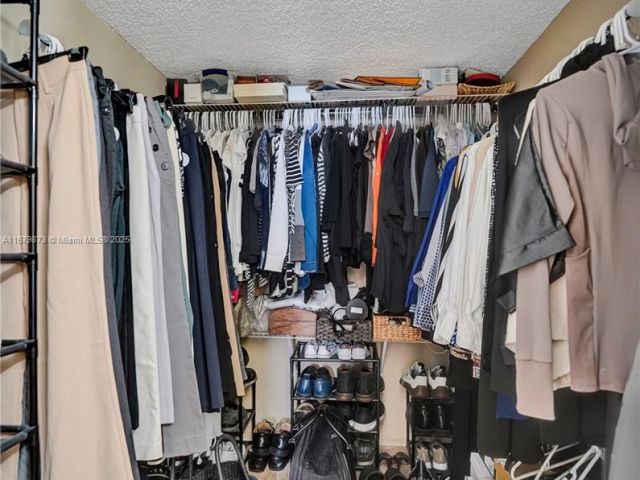 Apartment for sale  Unit #701 - photo 5629473