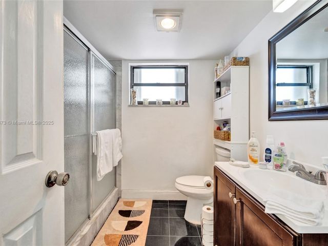 Apartment for sale  Unit #701 - photo 5629476