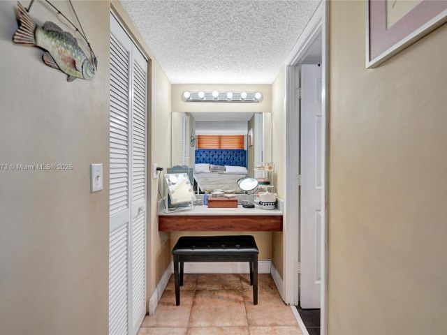 Apartment for sale  Unit #701 - photo 5629478