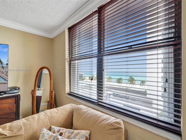 Apartment for sale  Unit #701 - photo 5629479