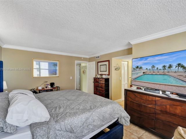 Apartment for sale  Unit #701 - photo 5629480