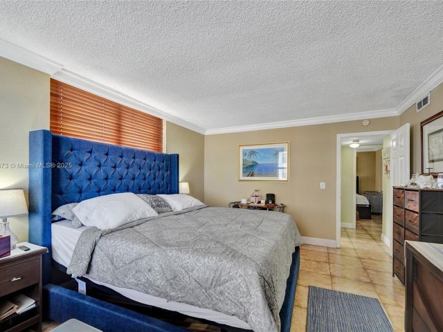 Apartment for sale  Unit #701 - photo 5629481