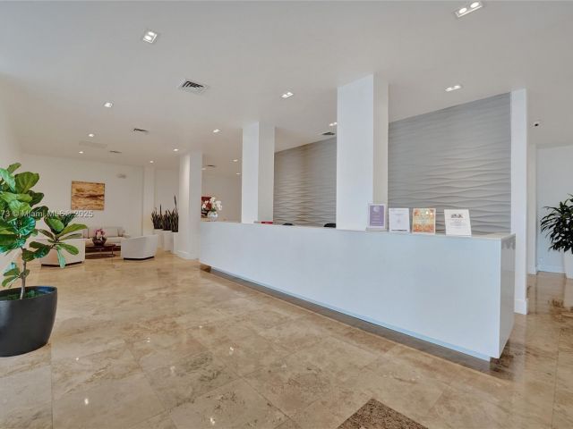 Apartment for sale  Unit #701 - photo 5629486