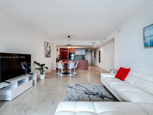 Apartment for sale  Unit #3511 - photo 6776096