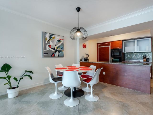 Apartment for sale  Unit #3511 - photo 6776097