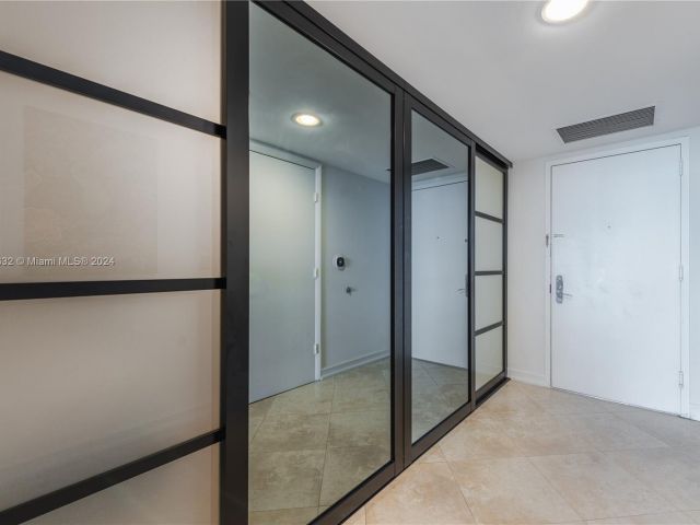 Apartment for sale  Unit #3511 - photo 6776102