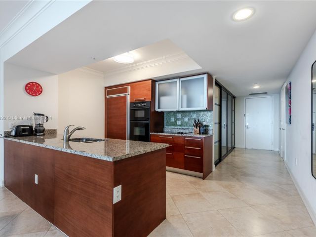 Apartment for sale  Unit #3511 - photo 6776105