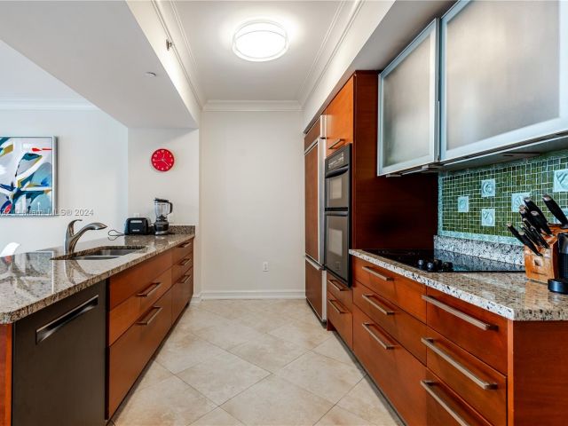 Apartment for sale  Unit #3511 - photo 6776106