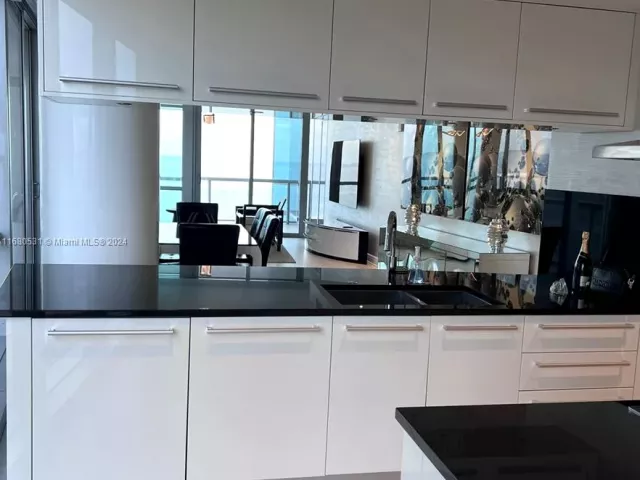 Apartment for sale  Unit #1208 - photo 5671108