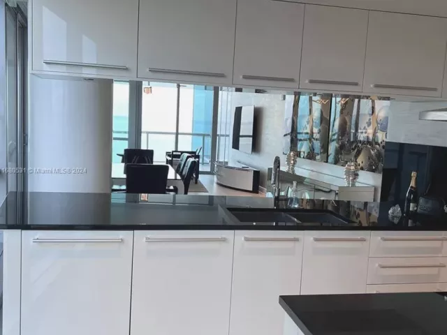 Apartment for sale  Unit #1208 - photo 5671109