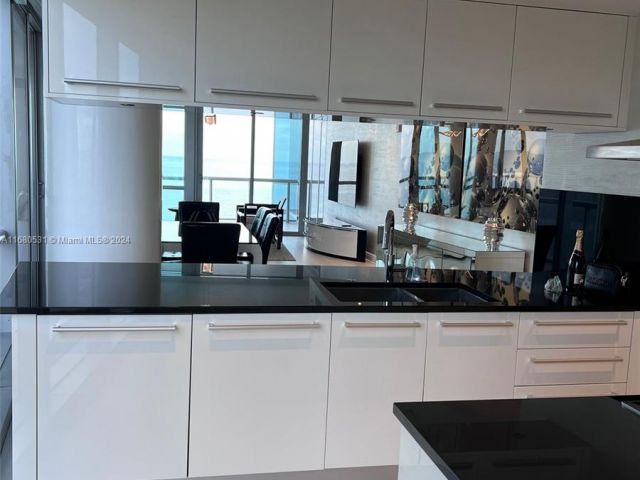 Apartment for sale  Unit #1208 - photo 5671108