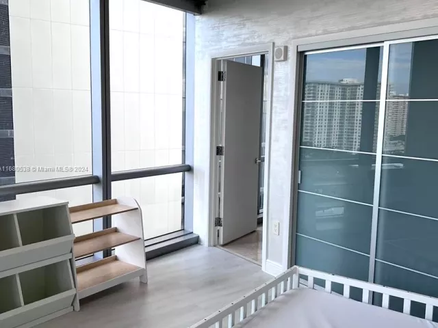 Apartment for rent  Unit #1208 - photo 5671126