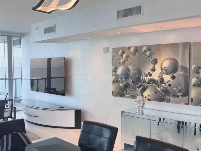 Apartment for rent  Unit #1208 - photo 5671132