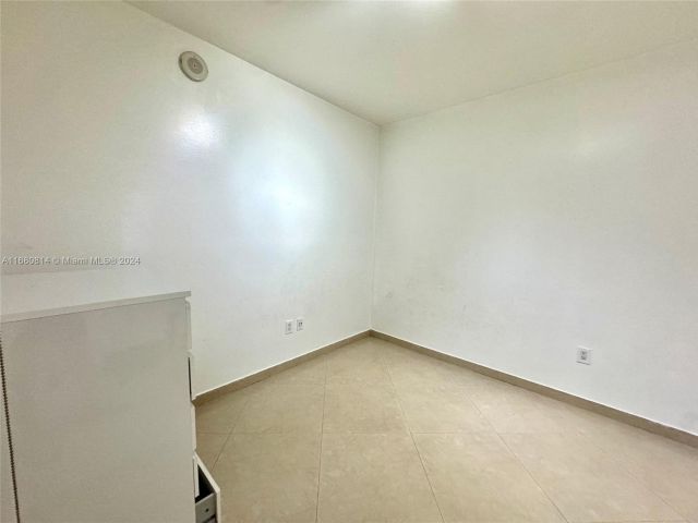 Apartment for sale  Unit #4711 - photo 5951388