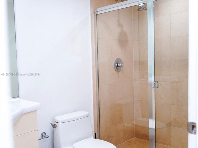 Apartment for sale  Unit #4711 - photo 5951389