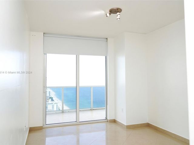 Apartment for sale  Unit #4711 - photo 5951390