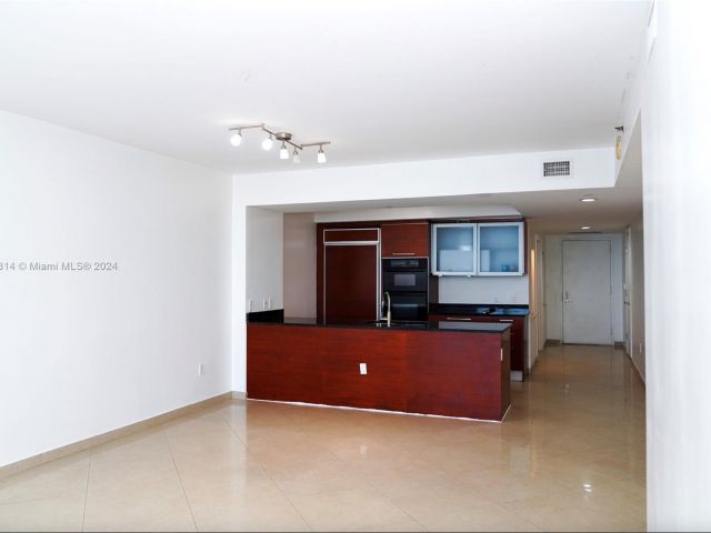 Apartment for sale  Unit #4711 - photo 5951394