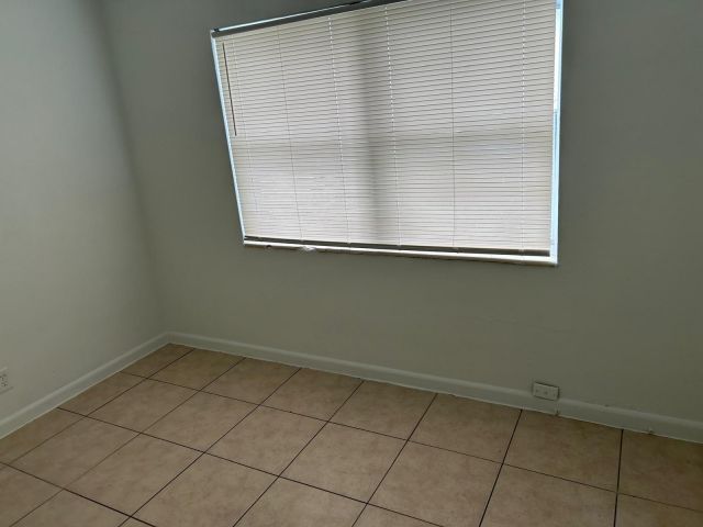 Home for sale at 948 NW 14th Ct - photo 6047294