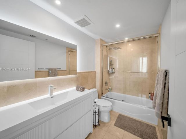 Apartment for sale  Unit #3202 - photo 5671909