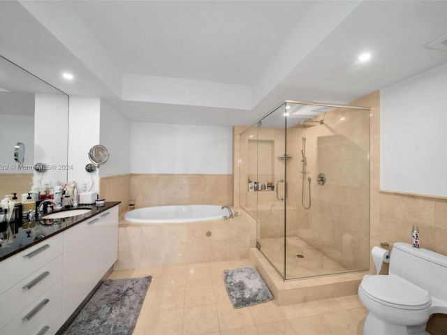 Apartment for sale  Unit #3202 - photo 5671913