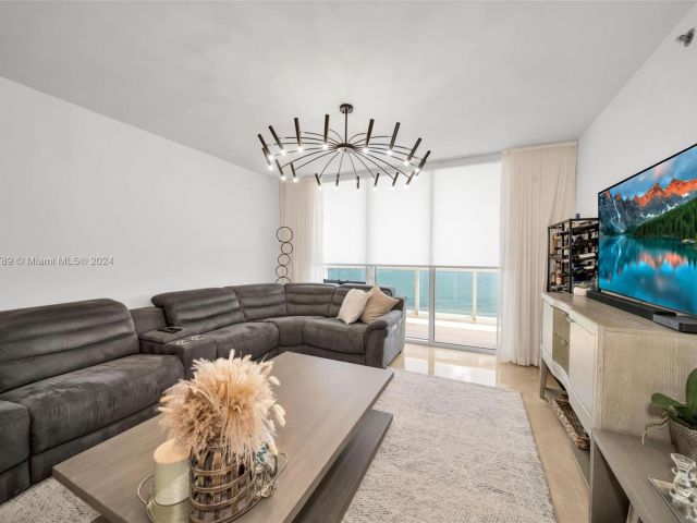 Apartment for sale  Unit #3202 - photo 5671918