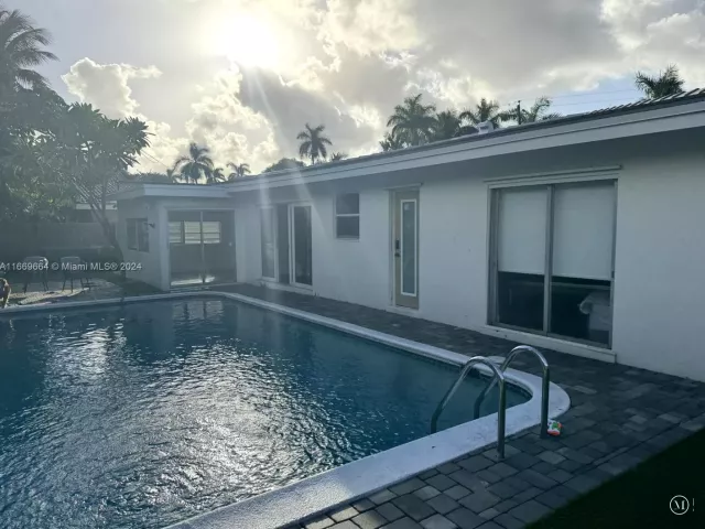 3-bedroom home for rent in Fort Lauderdale - 1427 NE 60th St 0 - MondialRealty
