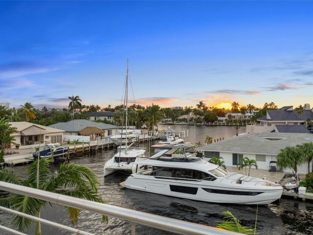 Home for sale at 3300 NE 39th Street - photo 5801783