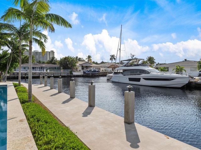 Home for sale at 3300 NE 39th Street - photo 5801784