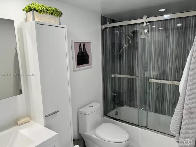 Apartment for rent  Unit #1208 - photo 5648401