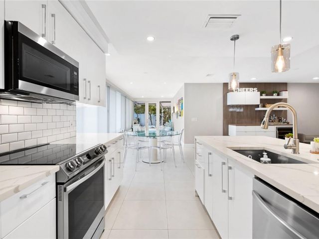 Home for sale at 2801 NE 59th St - photo 5761692