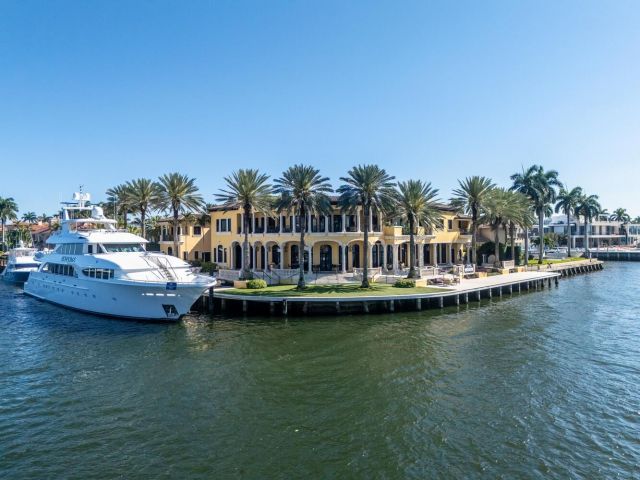 Home for sale at 1 Isla Bahia Dr - photo 5801830