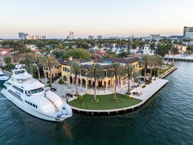 Home for sale at 1 Isla Bahia Dr - photo 5801833