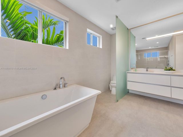 Home for sale at 1808 Coral Ridge Dr 1808 - photo 5569688