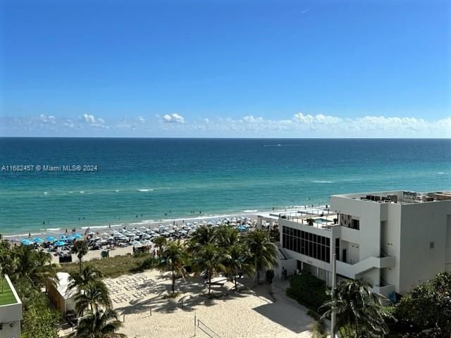 1-bedroom condo for sale in Hollywood - 4001 S Ocean Dr 9L - MondialRealty