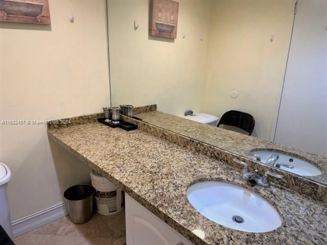 1-bedroom condo for sale in Hollywood - 4001 S Ocean Dr 9L - MondialRealty