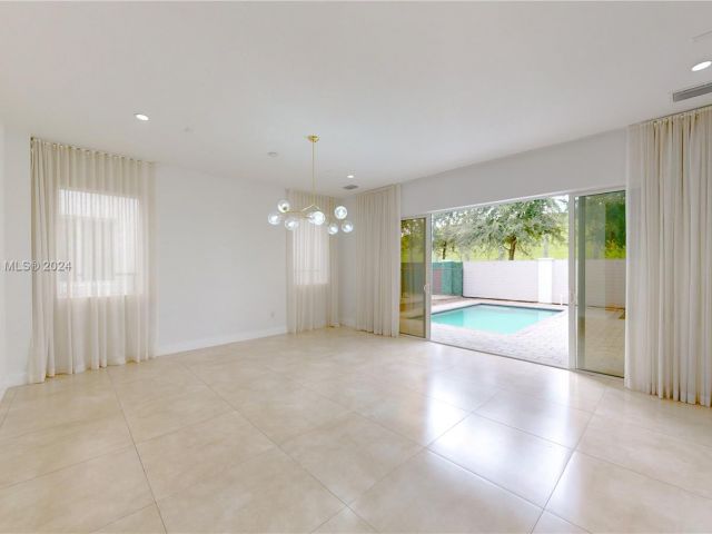 Home for sale at 9980 NW 74th Ter - photo 5587179